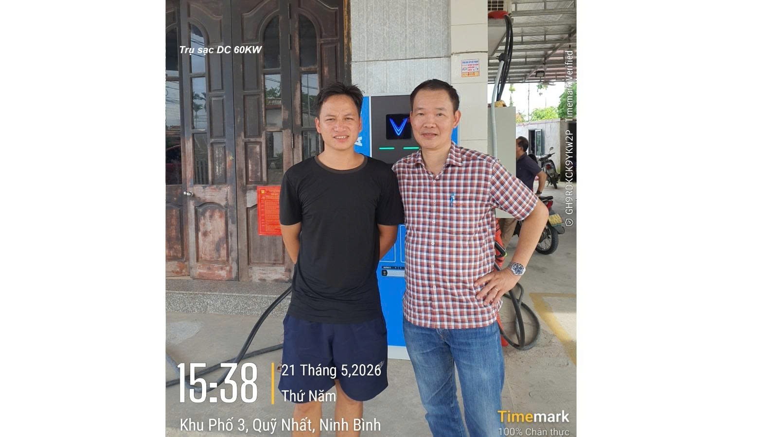 Trụ sạc nhượng quyền V-Green